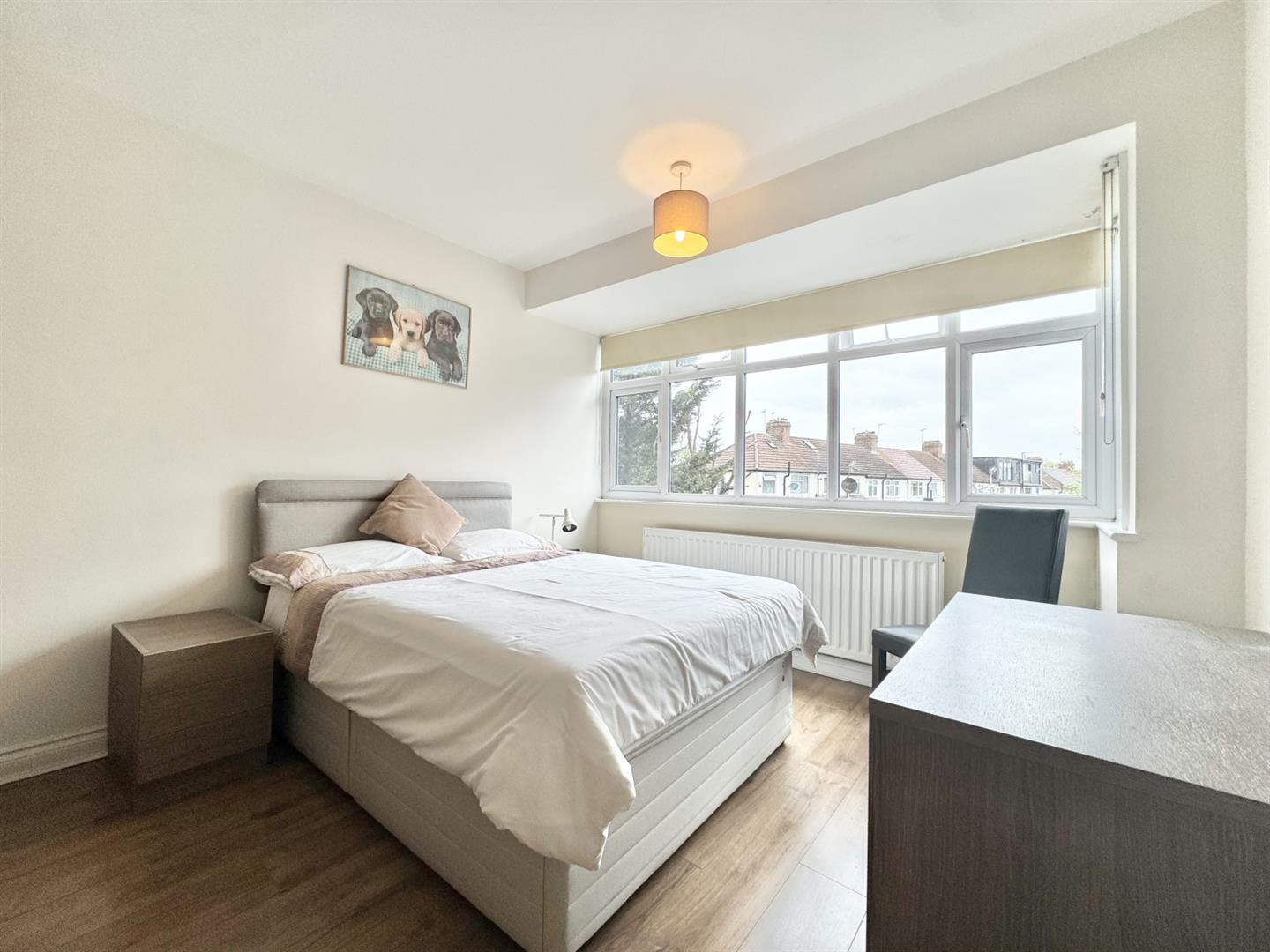 New Park Avenue, Palmers Green
